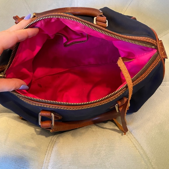 Authentic 2000s Dooney & Burke Doctor Bag - Picture 4 of 5